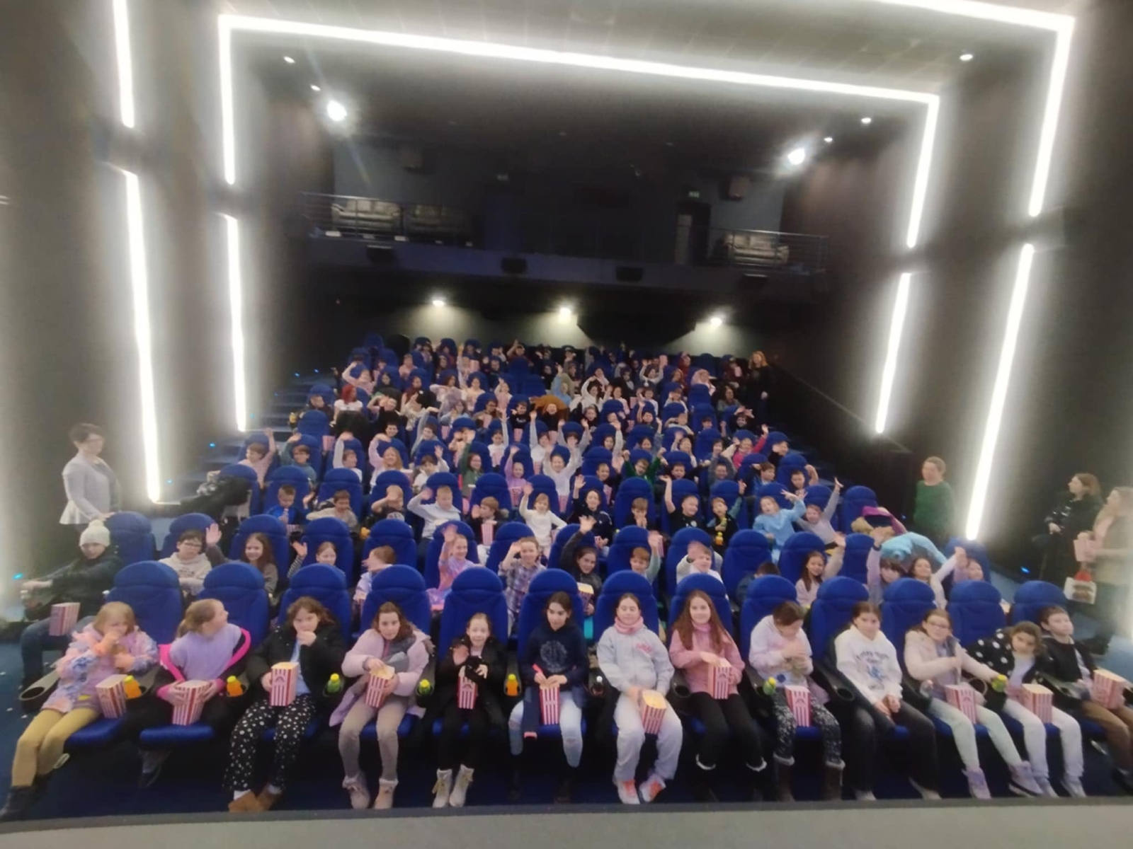 Kincskereső Alapítvány támogatásával mozifilm a 3.4.évfolyamos tanulóknak 