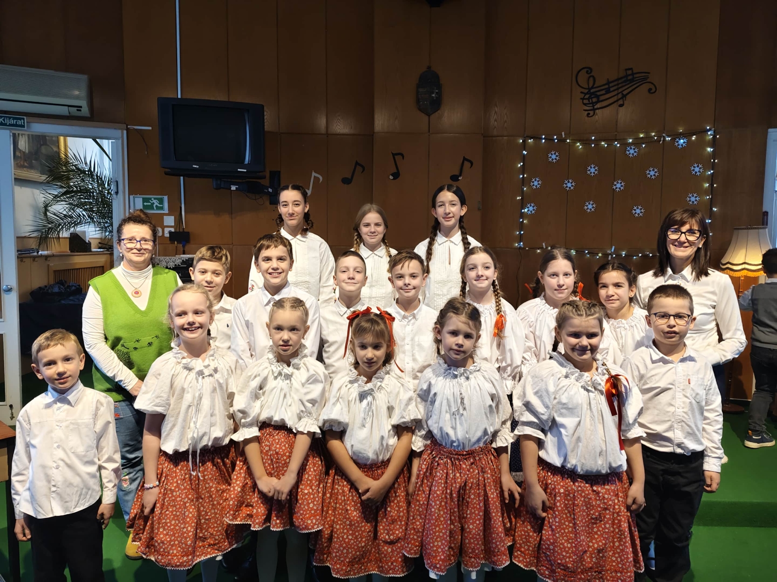 Aranyeső és különdíj az Ádám Jenő Népdaléneklési versenyen 