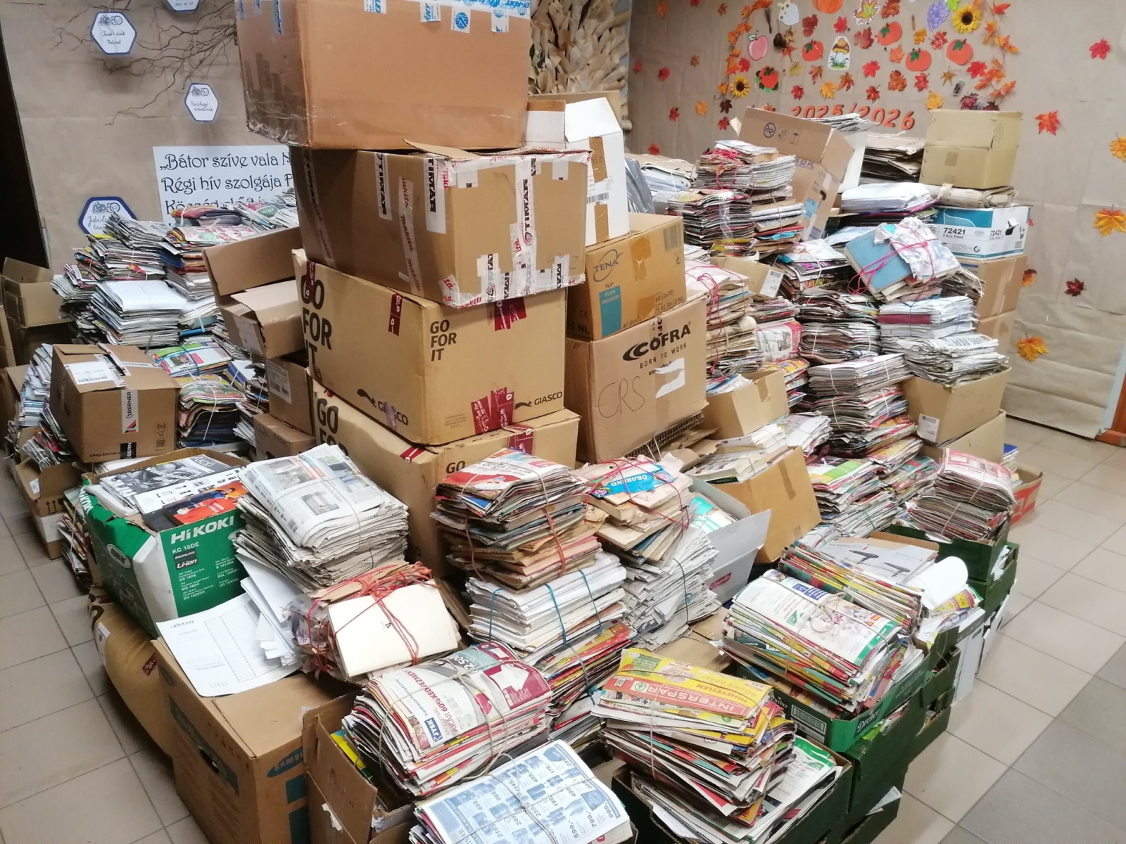 Papírgyűjtés a Diákönkormányzat szervezésében