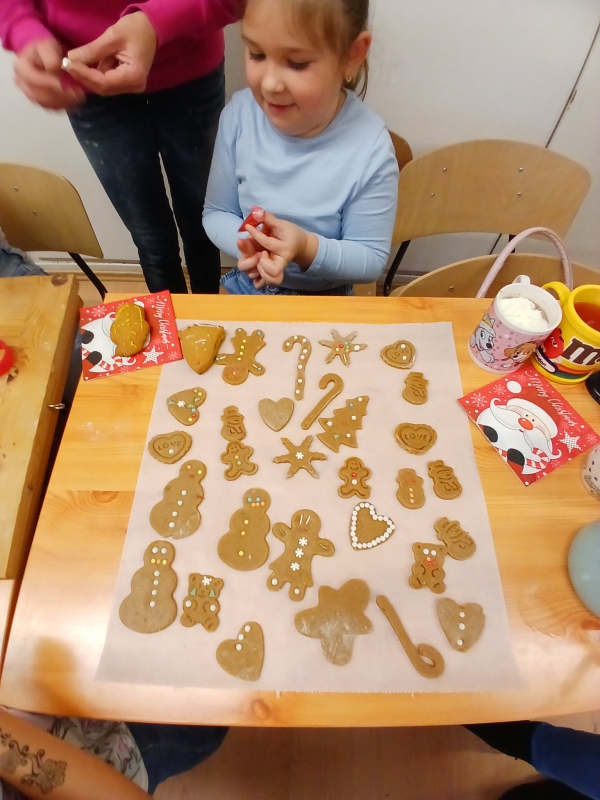 Karácsonyváró osztálydélután a 2.c osztályban