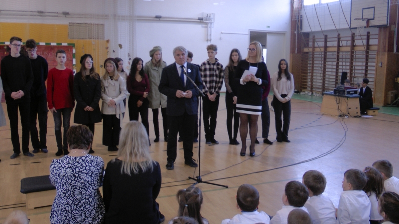 1956. október 23 -ra emlékeztünk