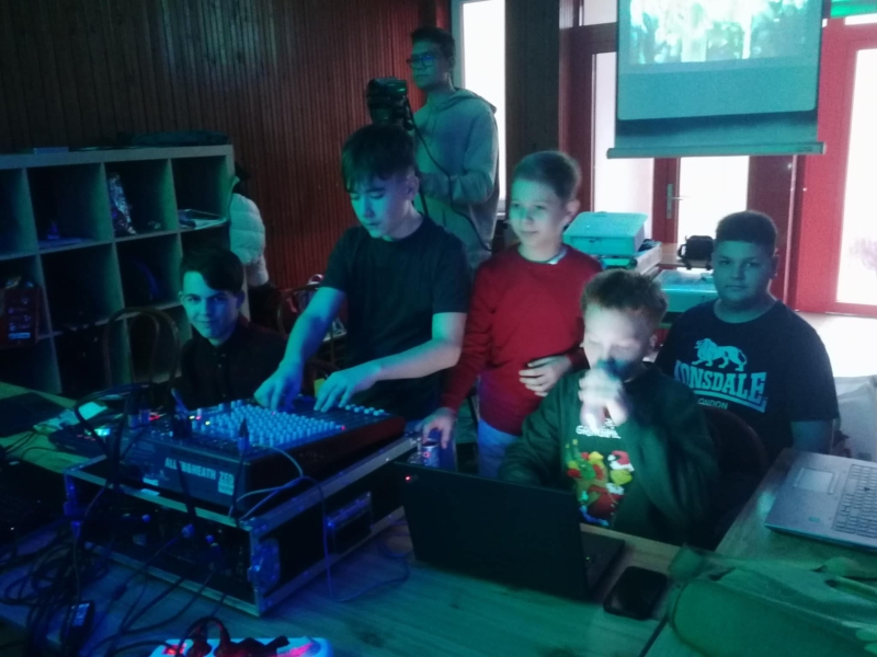A Mikulás járt nálunk... délután pedig Mikulás disco