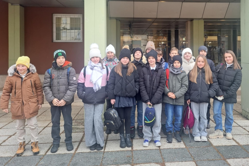 Színházi előadás -VUK