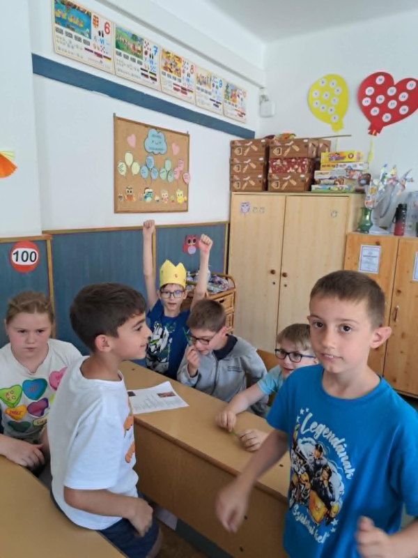 NÁDASDY 50 VETÉLKEDŐ ÉS RAJZVERSENY A 2. ÉVFOLYAMON