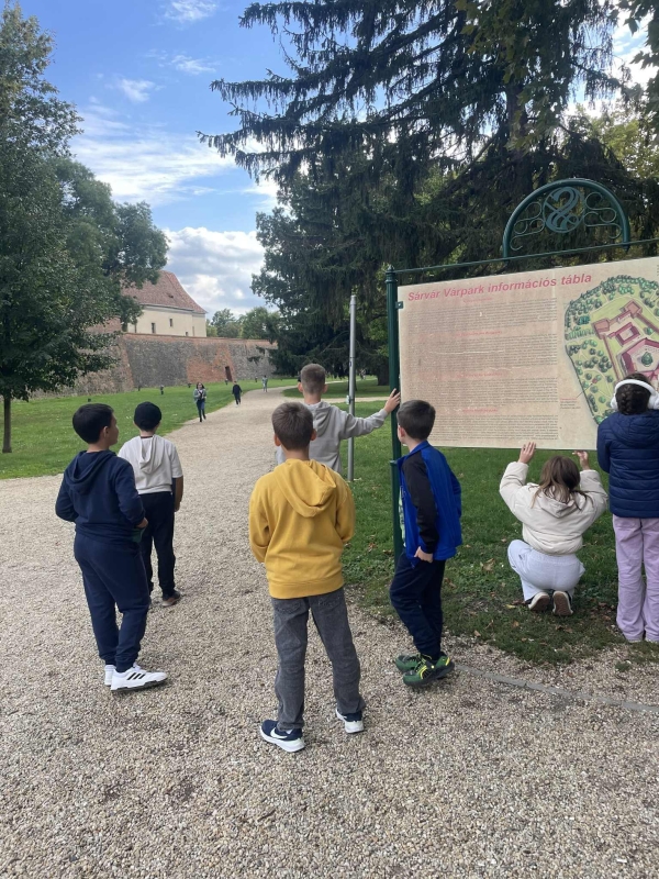 QR kódos keresőjáték Sárváron 2025