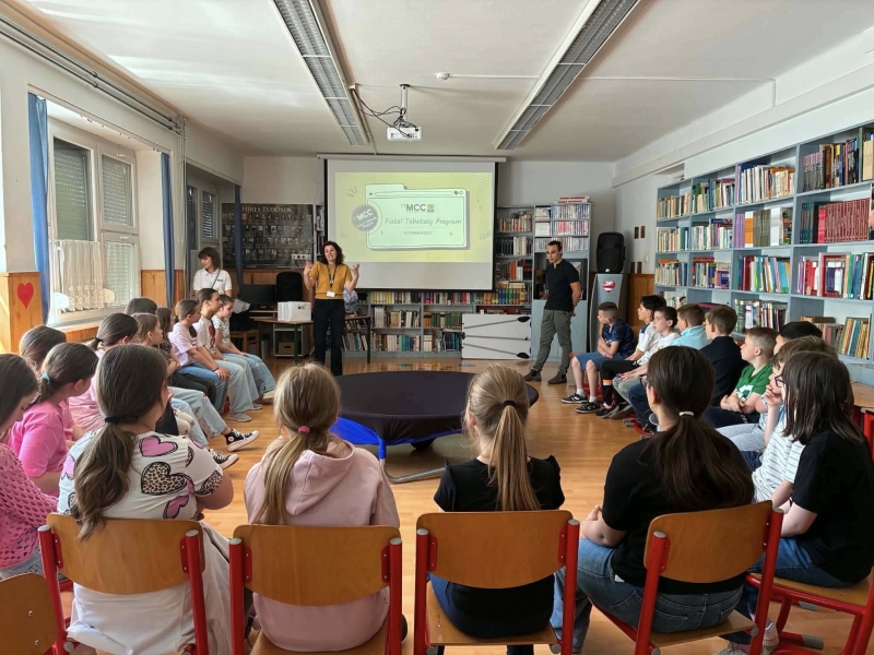 Ismerkedés az univerzum rejtelmeivel (4.a, 4.b)
