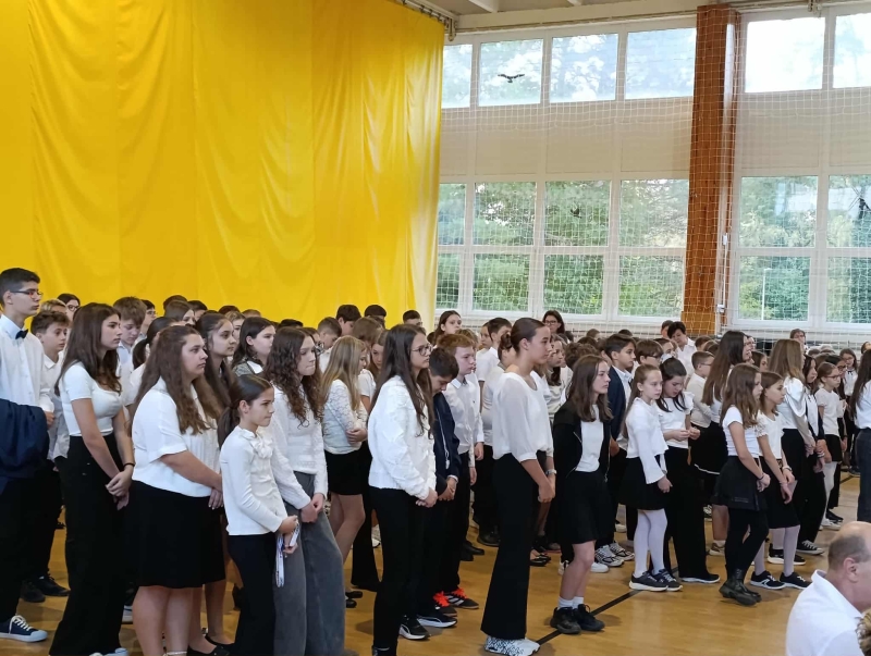 1956. október 23 -ra emlékeztünk